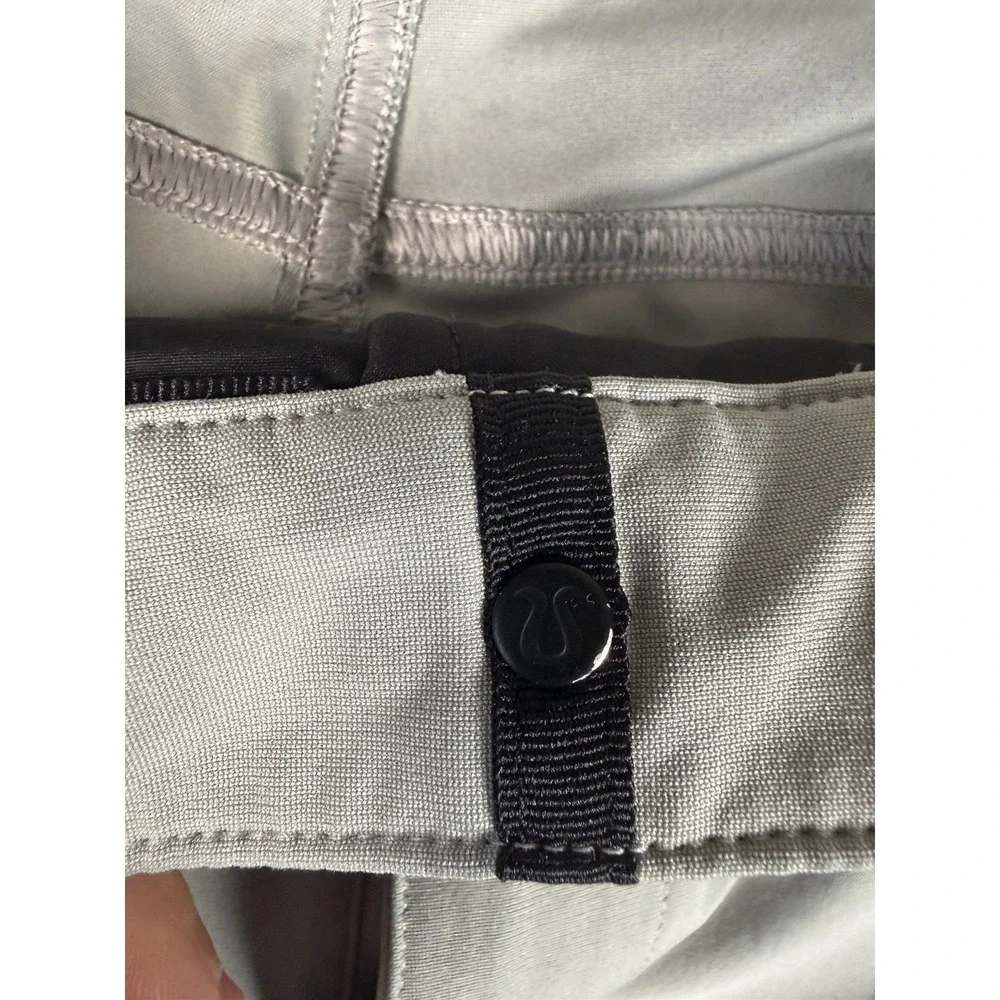 Lululemon Men's ABC Light Ice Gray Pants Classic 5 Pockets Size 40x32 Lm5adfs